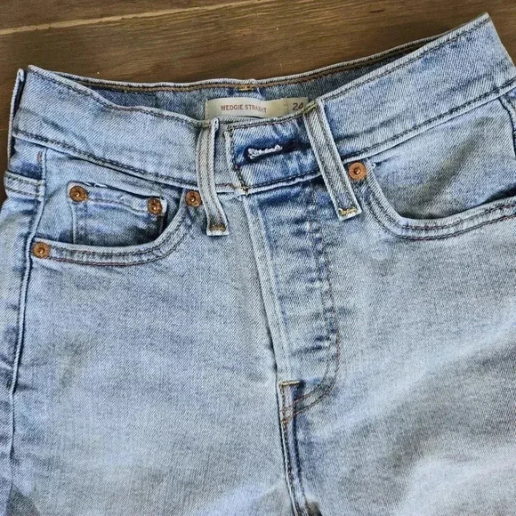 Levi's Wedgie straight light wash distressed jeans button fly denim sz 24 - Picture 5 of 12